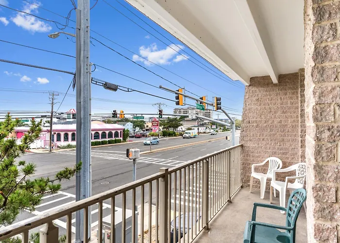 Holiday home Family-friendly 3br On 77th St Pool, Balcony & Walk To Ocean City