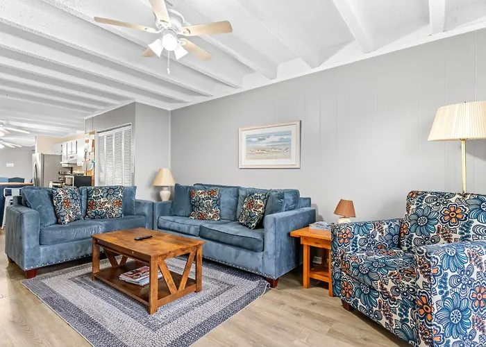Family-friendly 3br On 77th St Pool, Balcony & Walk To
