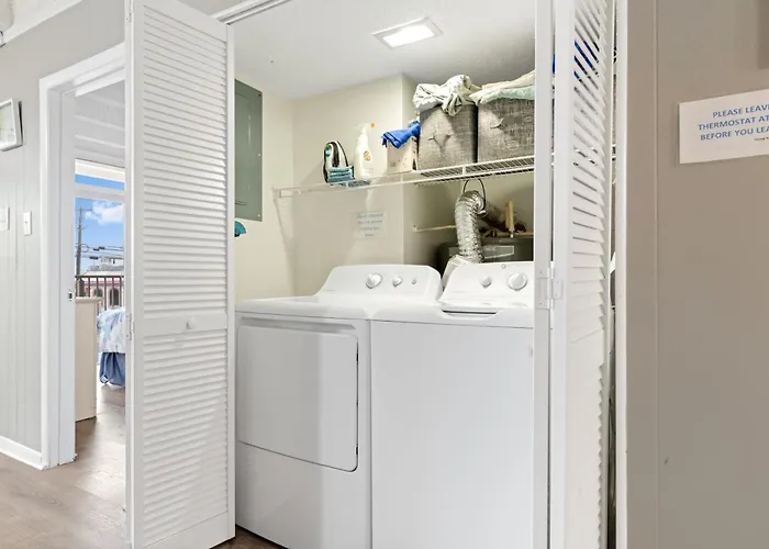 Family-friendly 3br On 77th St Pool, Balcony & Walk To Ocean City